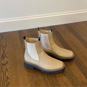 Sam Edelman Laguna Chelsea Boot. Size 9 Sesame Leather